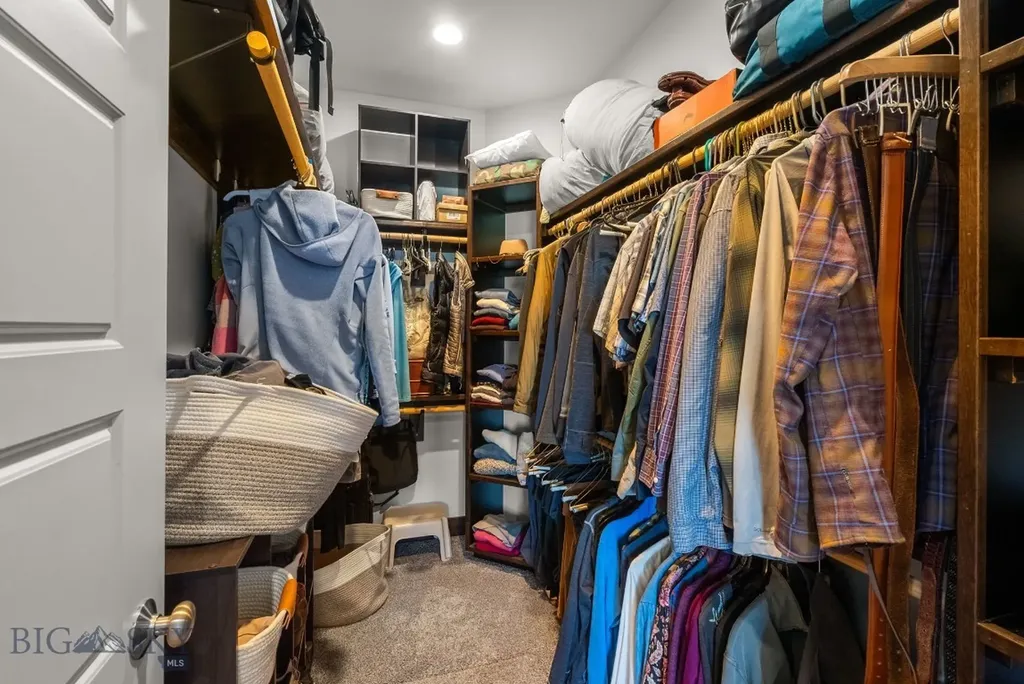 4437 Ethan Way Bozeman MT 59718