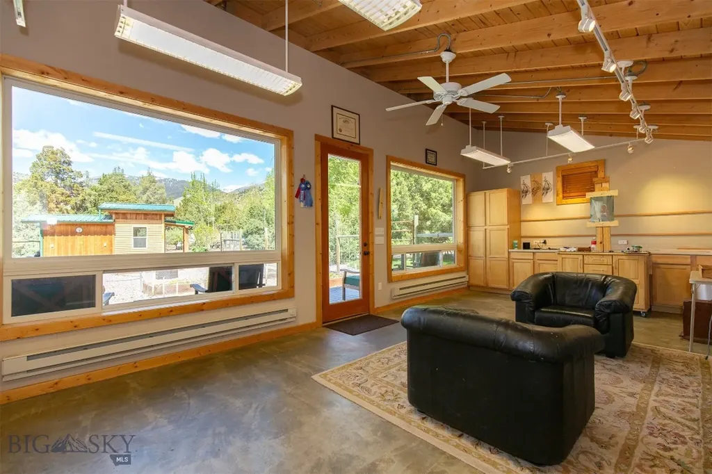 9 Booth Gulch Lane Sheridan MT 59749