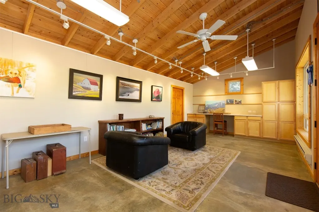9 Booth Gulch Lane Sheridan MT 59749