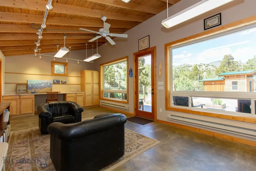 9 Booth Gulch Lane Sheridan MT 59749