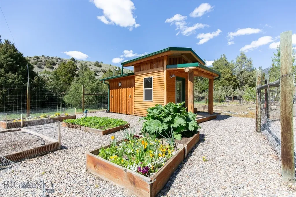 9 Booth Gulch Lane Sheridan MT 59749