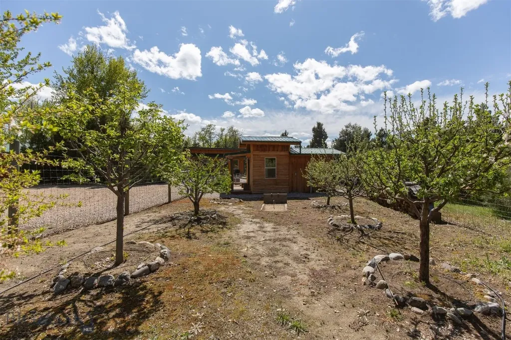 9 Booth Gulch Lane Sheridan MT 59749
