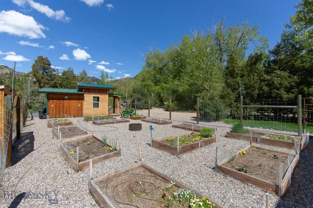 9 Booth Gulch Lane Sheridan MT 59749