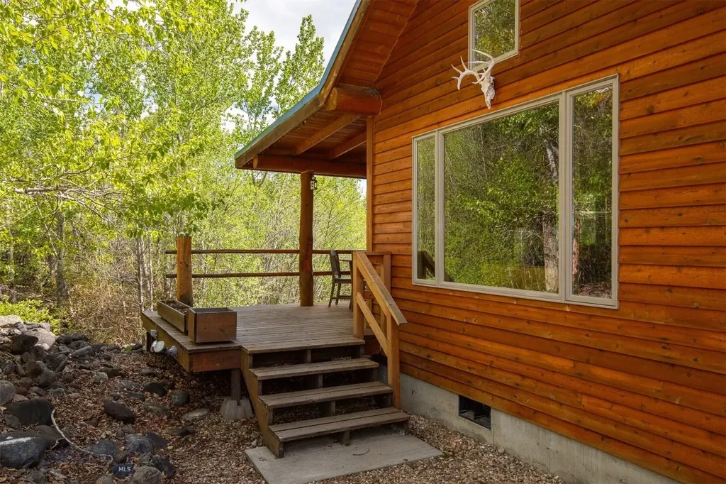9 Booth Gulch Lane Sheridan MT 59749