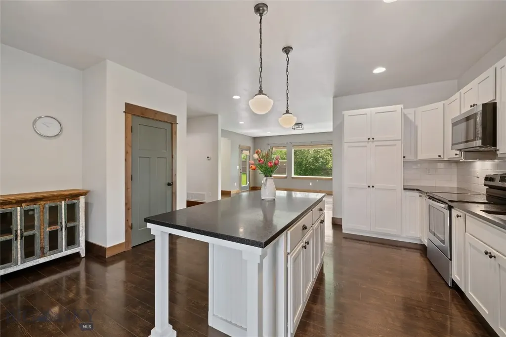 56 E Hyalite Peak Drive Bozeman MT 59718