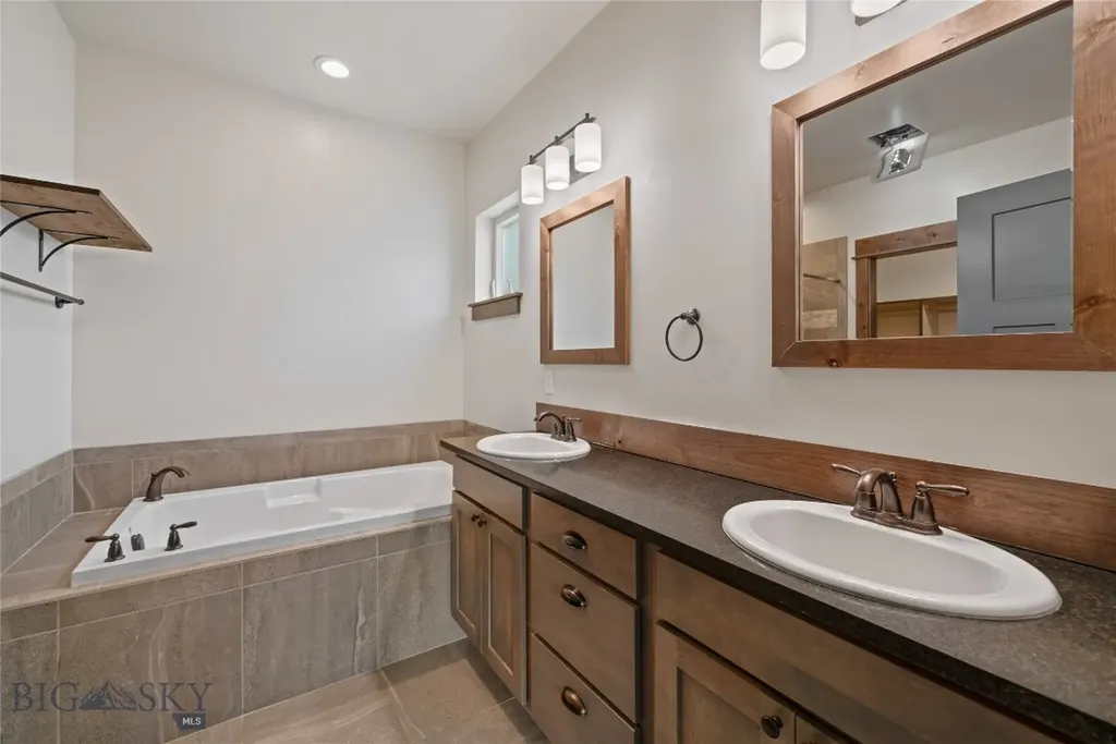 56 E Hyalite Peak Drive Bozeman MT 59718