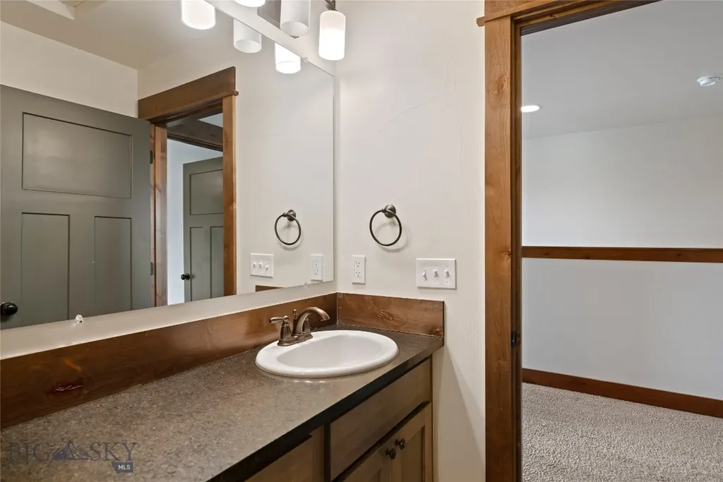56 E Hyalite Peak Drive Bozeman MT 59718