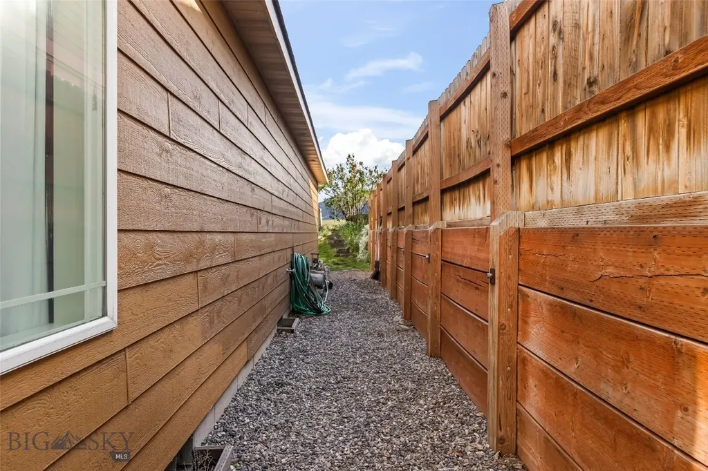 2101 Sun Avenue Livingston MT 59047