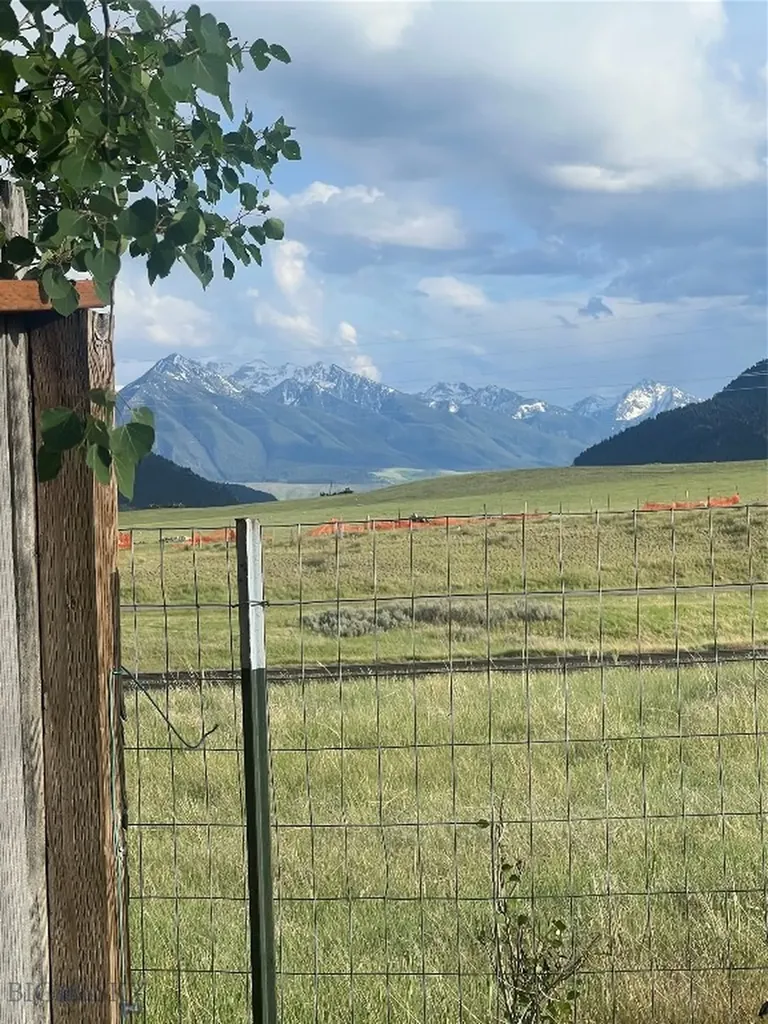 2101 Sun Avenue Livingston MT 59047