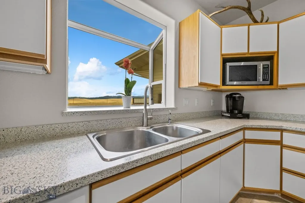 165 Badger Run Dillon MT 59725