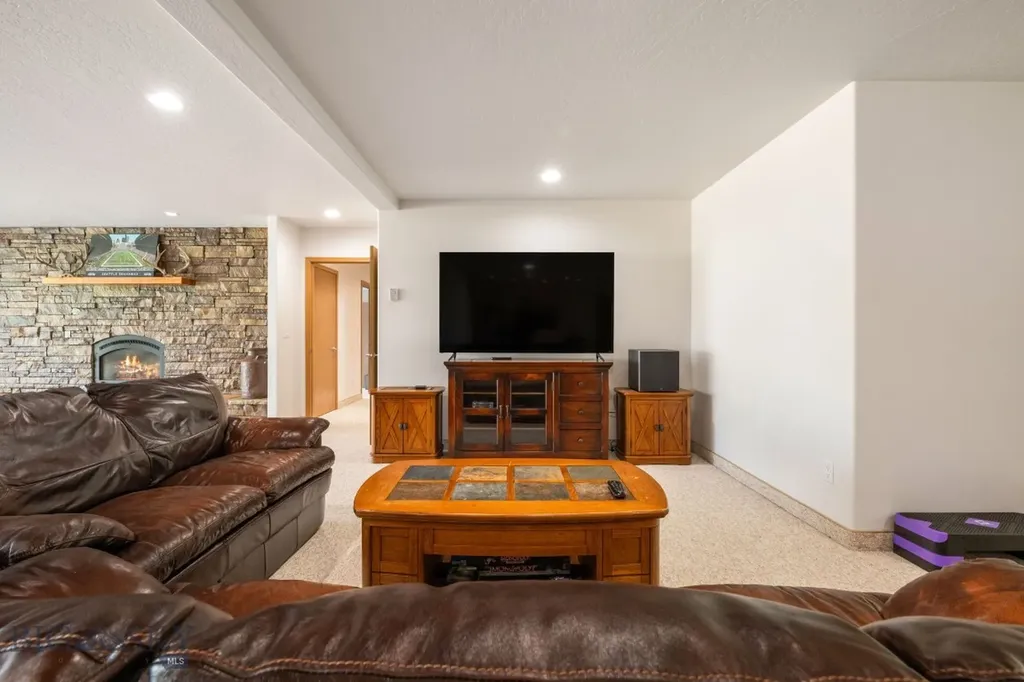 165 Badger Run Dillon MT 59725
