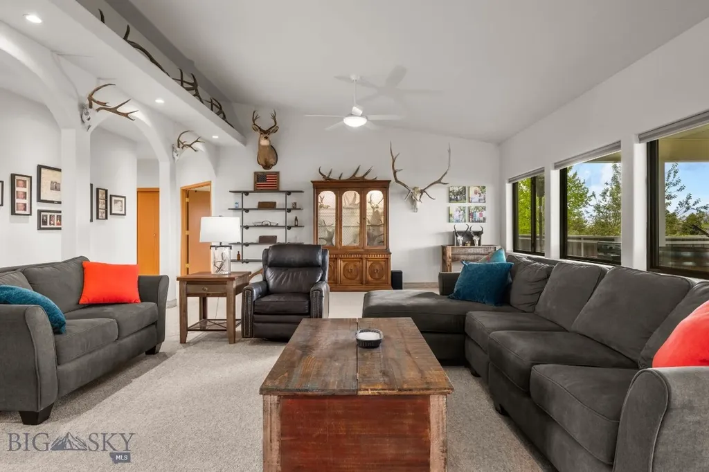 165 Badger Run Dillon MT 59725