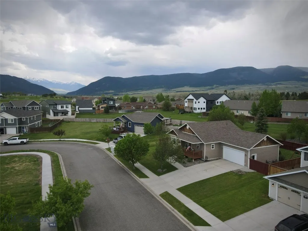 1217 Wildflower Trail Livingston MT 59047