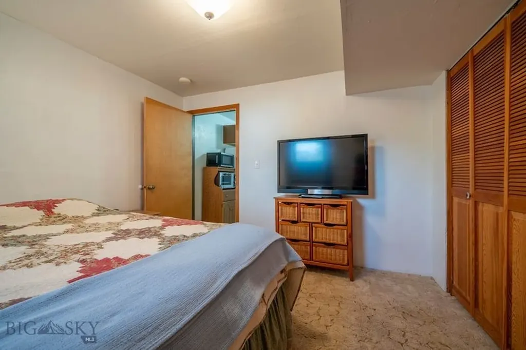 412 S 12th Livingston MT 59047