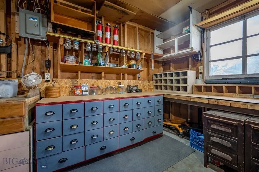 412 S 12th Livingston MT 59047