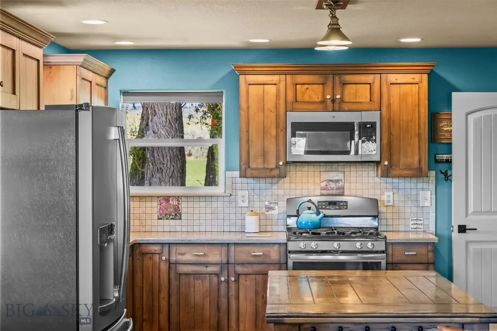 1301 Absaroka Court Livingston MT 59047