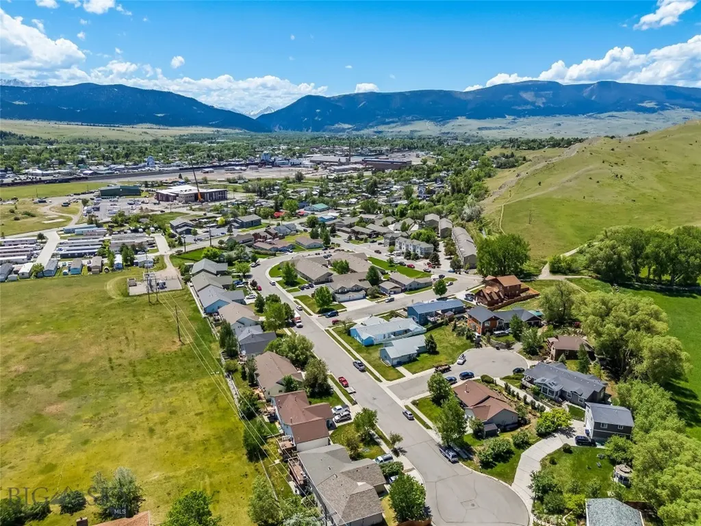 1301 Absaroka Court Livingston MT 59047