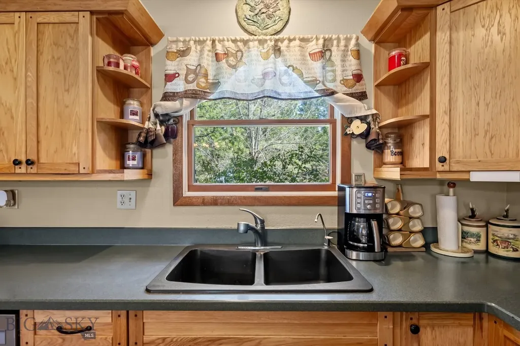 59 Whitetail Lane Clancy MT 59634
