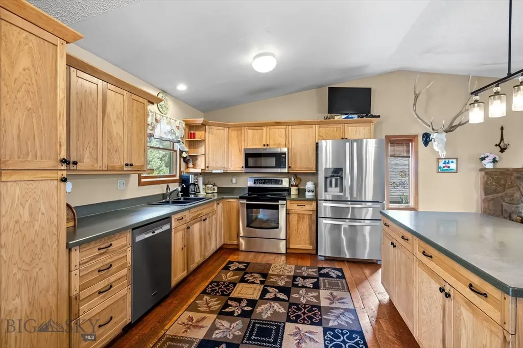 59 Whitetail Lane Clancy MT 59634