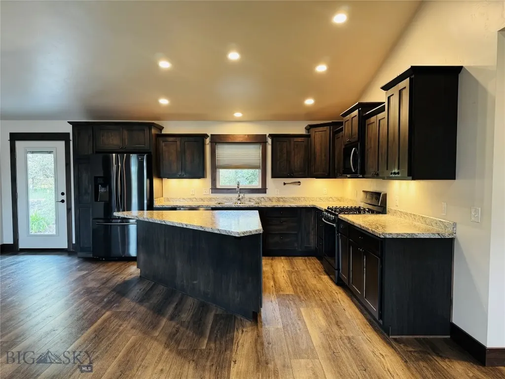 1007 Meriwether Drive E Livingston MT 59047