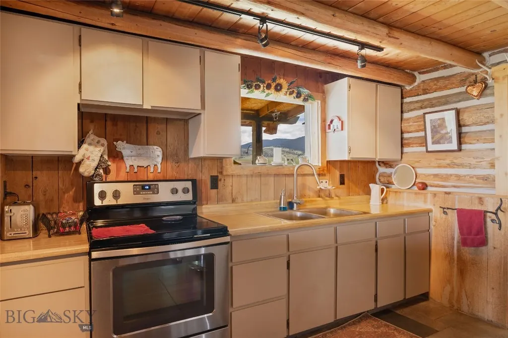 267 Hayfield Loop Trail Ennis MT 59729