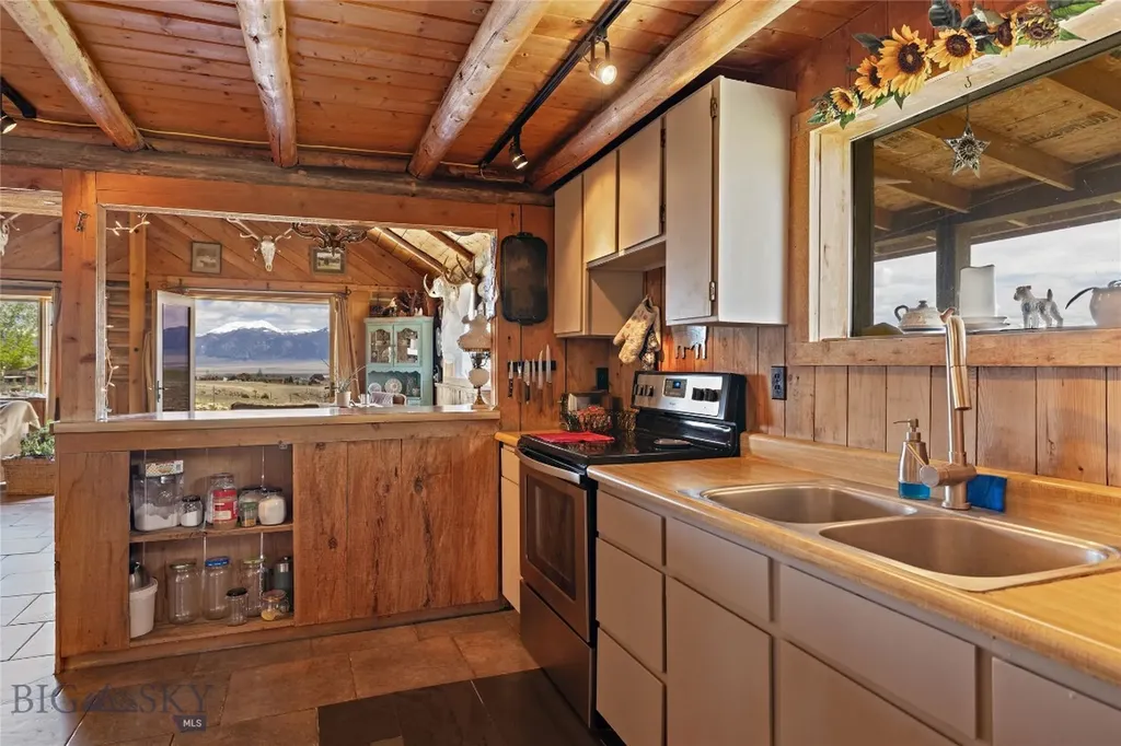 267 Hayfield Loop Trail Ennis MT 59729