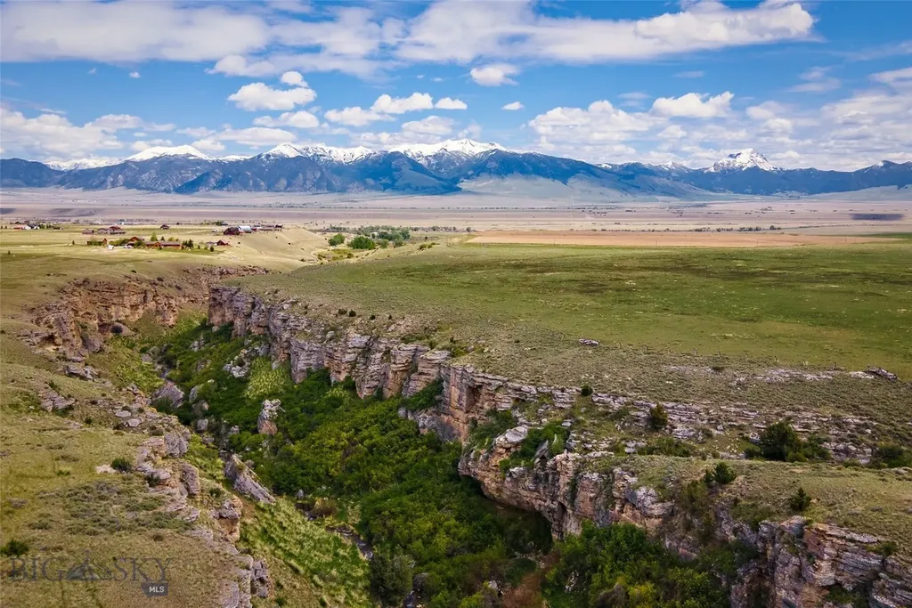 267 Hayfield Loop Trail Ennis MT 59729