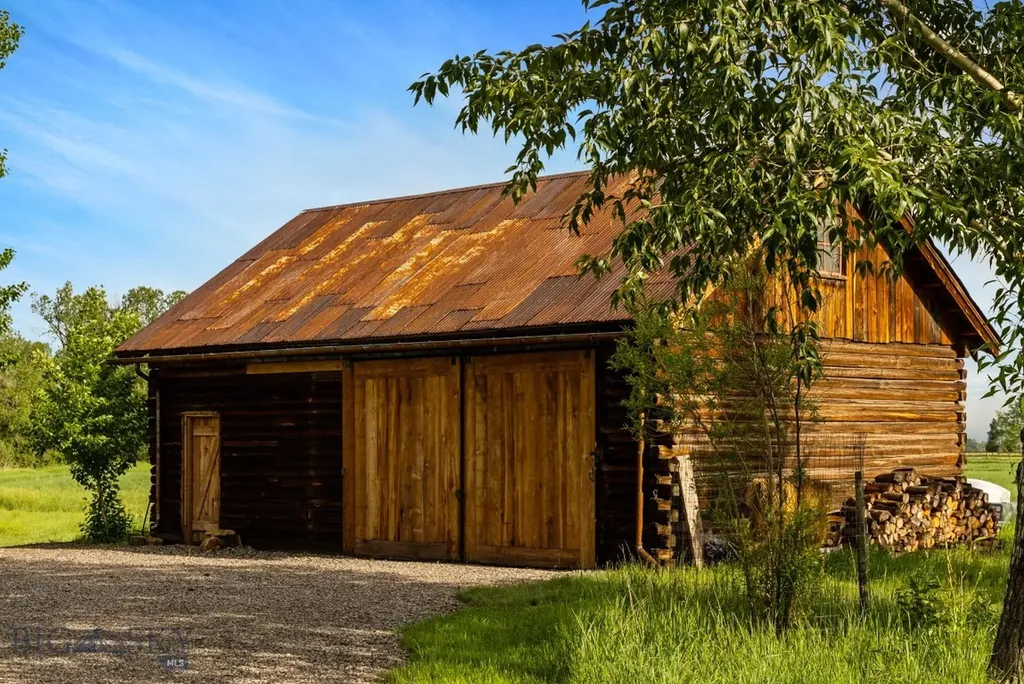 3121 Spain Bridge Road Belgrade MT 59714