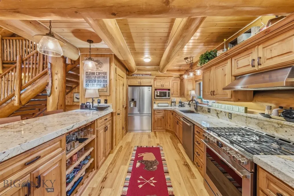 524 Gneiss Court West Yellowstone MT 59758