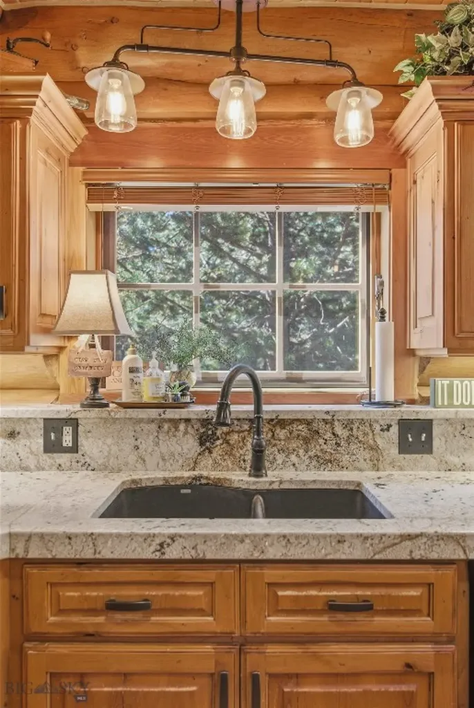 524 Gneiss Court West Yellowstone MT 59758