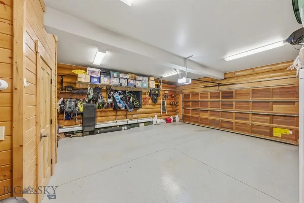 524 Gneiss Court West Yellowstone MT 59758