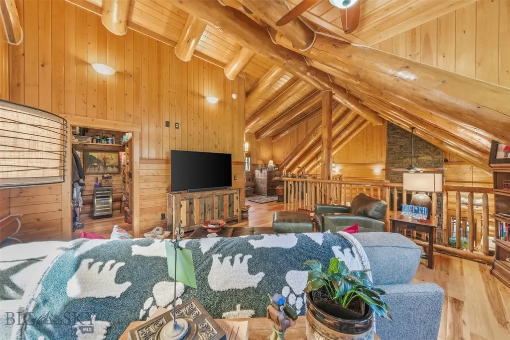 524 Gneiss Court West Yellowstone MT 59758