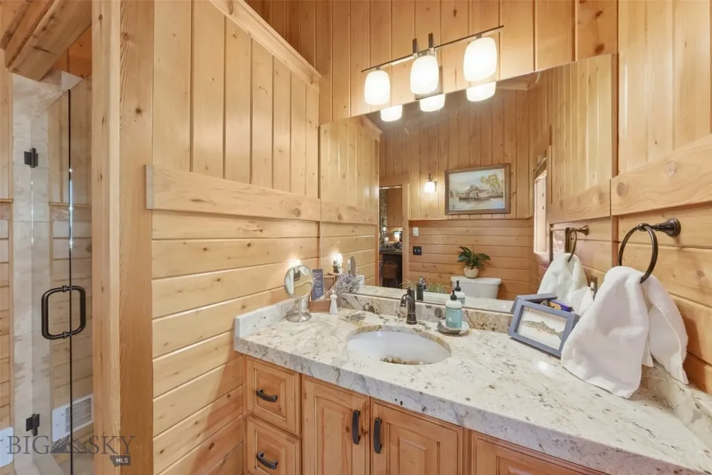524 Gneiss Court West Yellowstone MT 59758