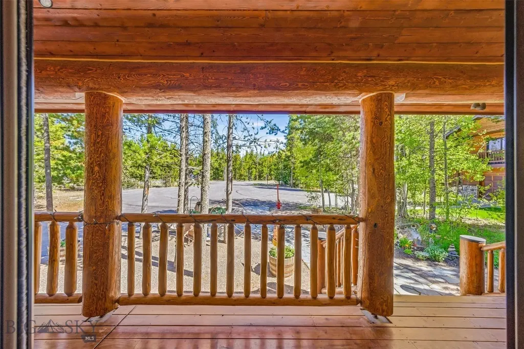 524 Gneiss Court West Yellowstone MT 59758