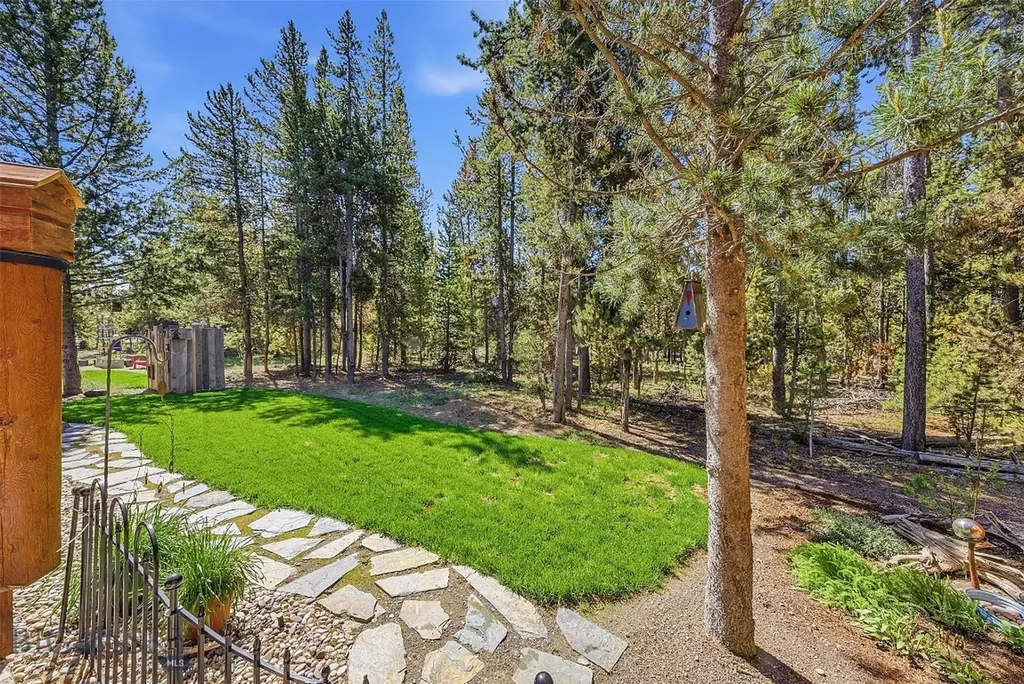 524 Gneiss Court West Yellowstone MT 59758