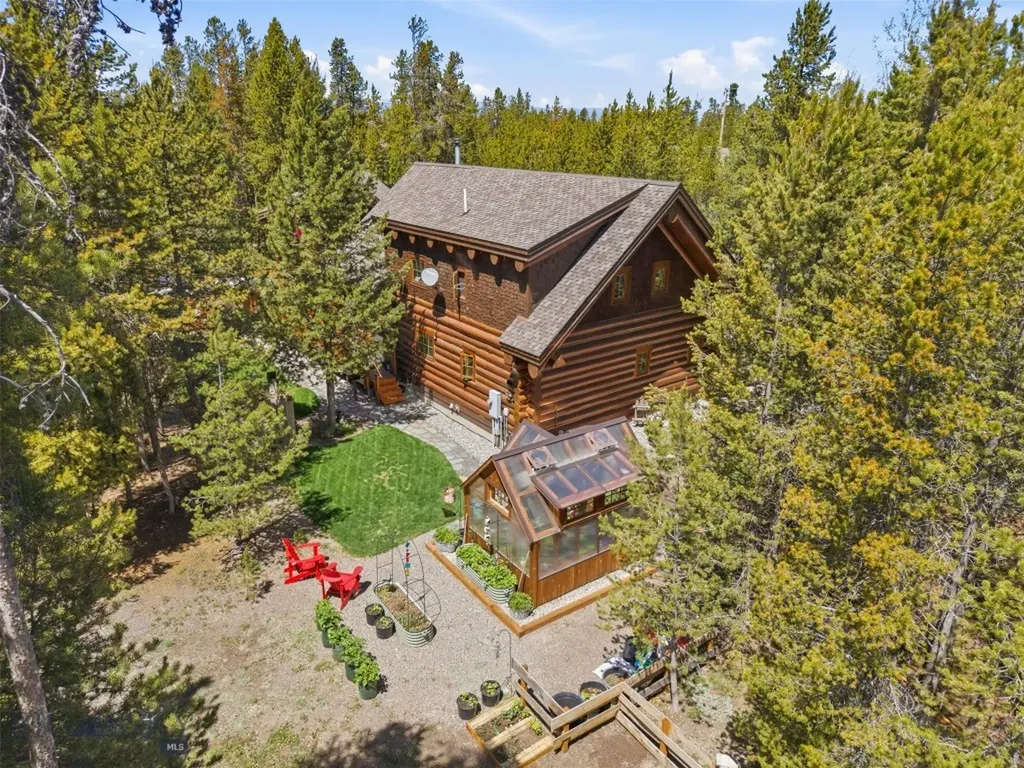 524 Gneiss Court West Yellowstone MT 59758