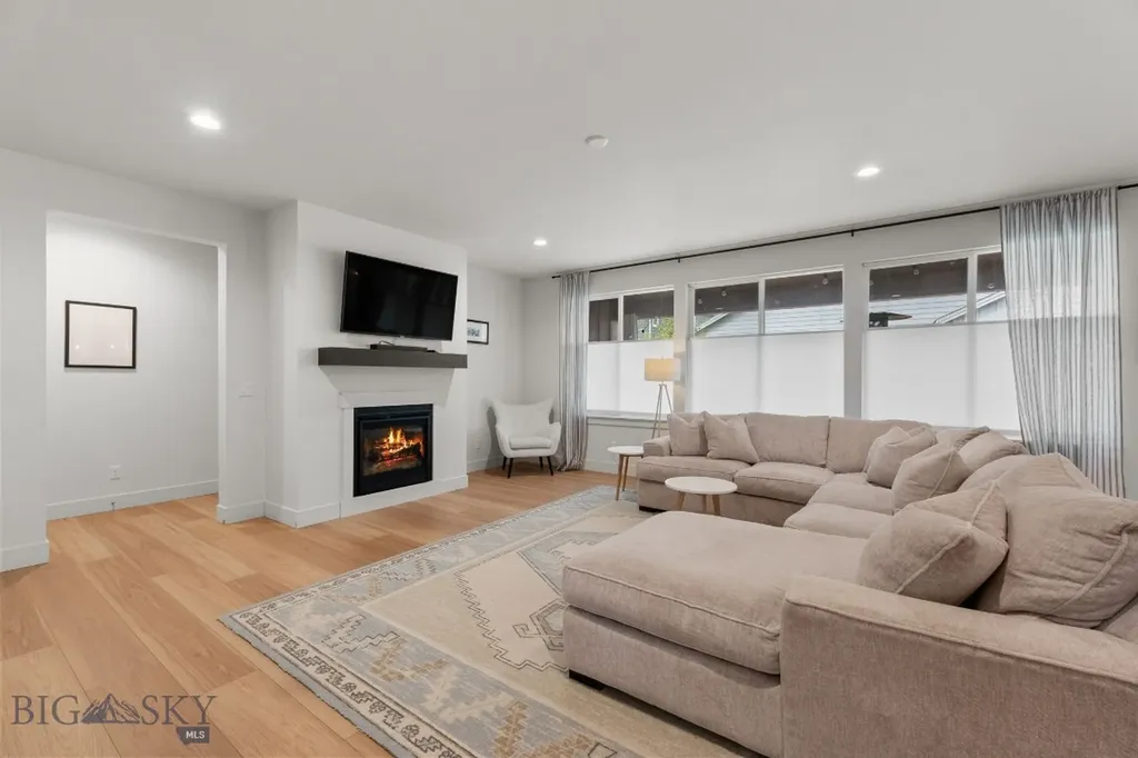 1704 Deadwood Loop Belgrade MT 59714