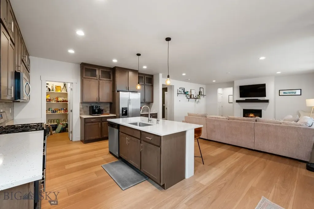 1704 Deadwood Loop Belgrade MT 59714