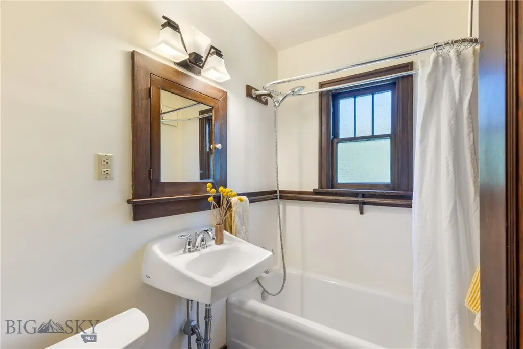 617 W Harrison Street Bozeman MT 59715