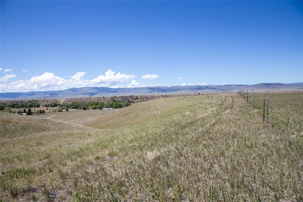 4566 Us Highway 287 N Ennis MT 59729