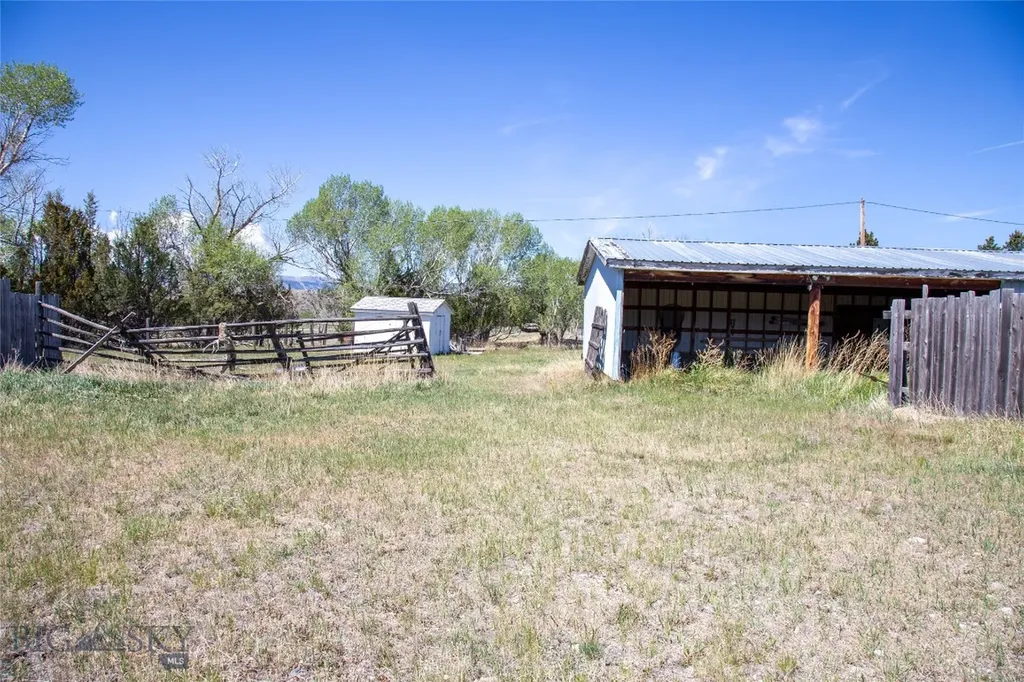 4566 Us Highway 287 N Ennis MT 59729