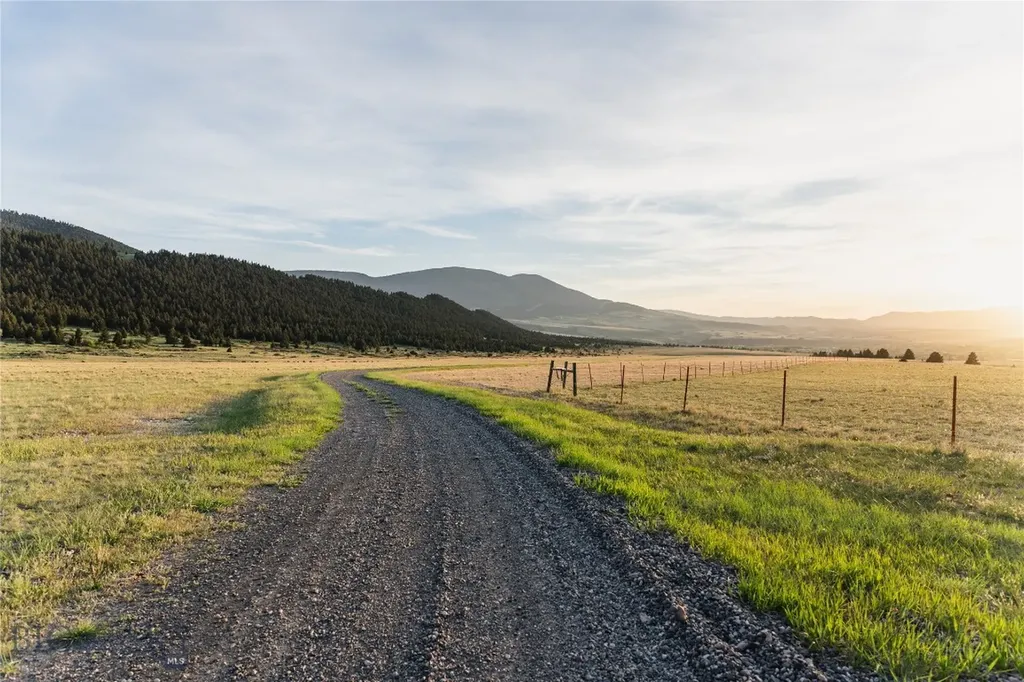 Tbd Heritage Trail Livingston MT 59047