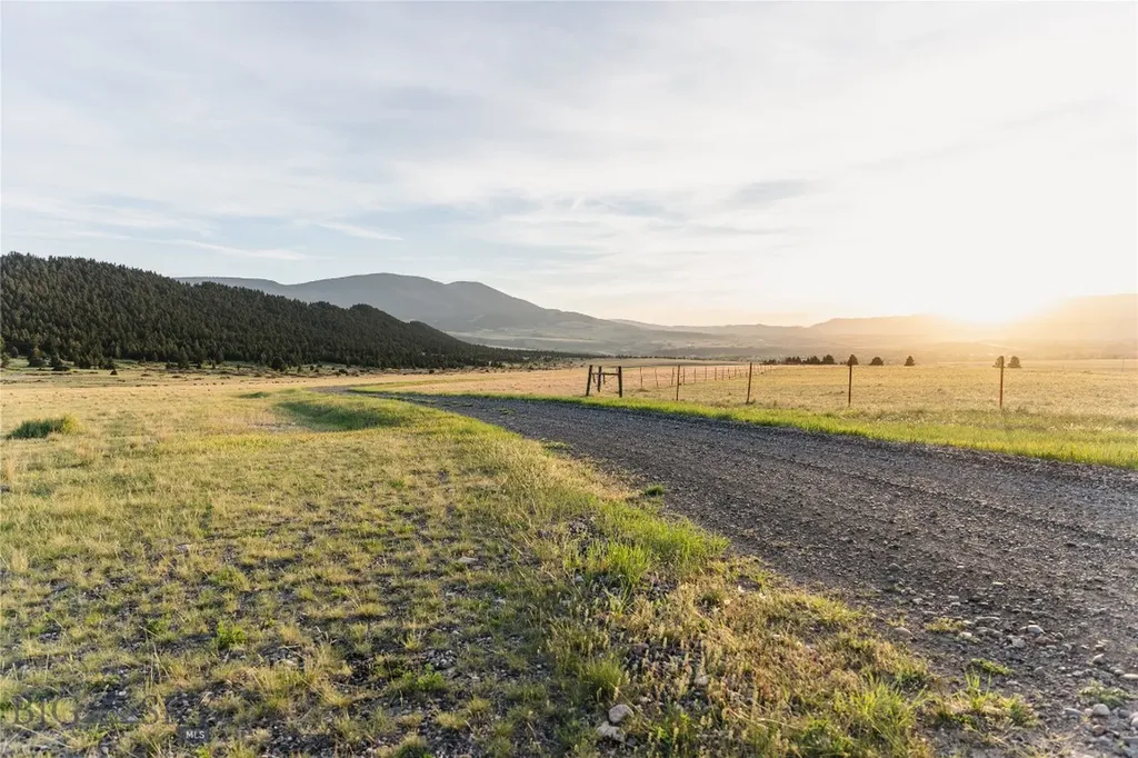 Tbd Heritage Trail Livingston MT 59047