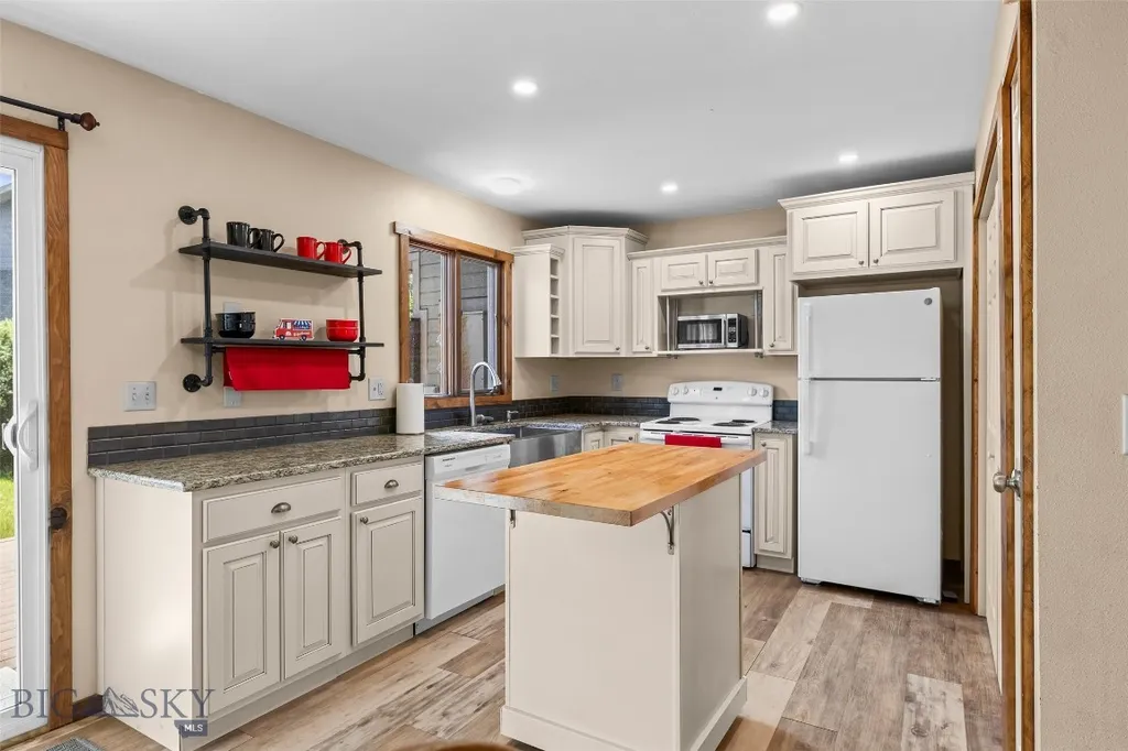314 Hoffman Drive Bozeman MT 59715
