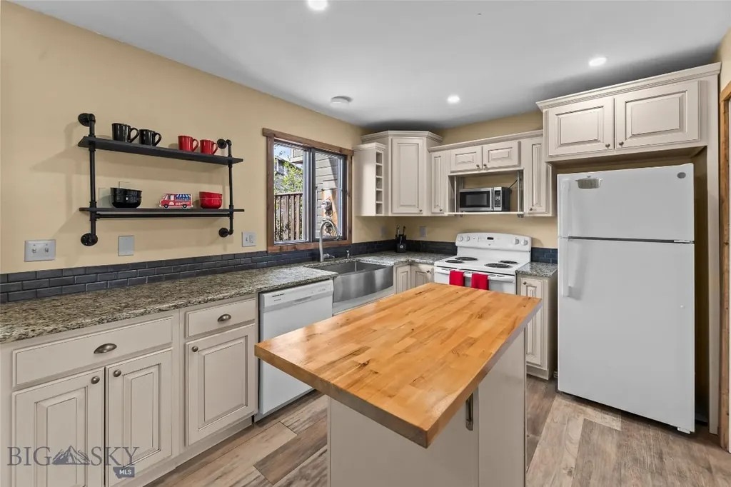 314 Hoffman Drive Bozeman MT 59715