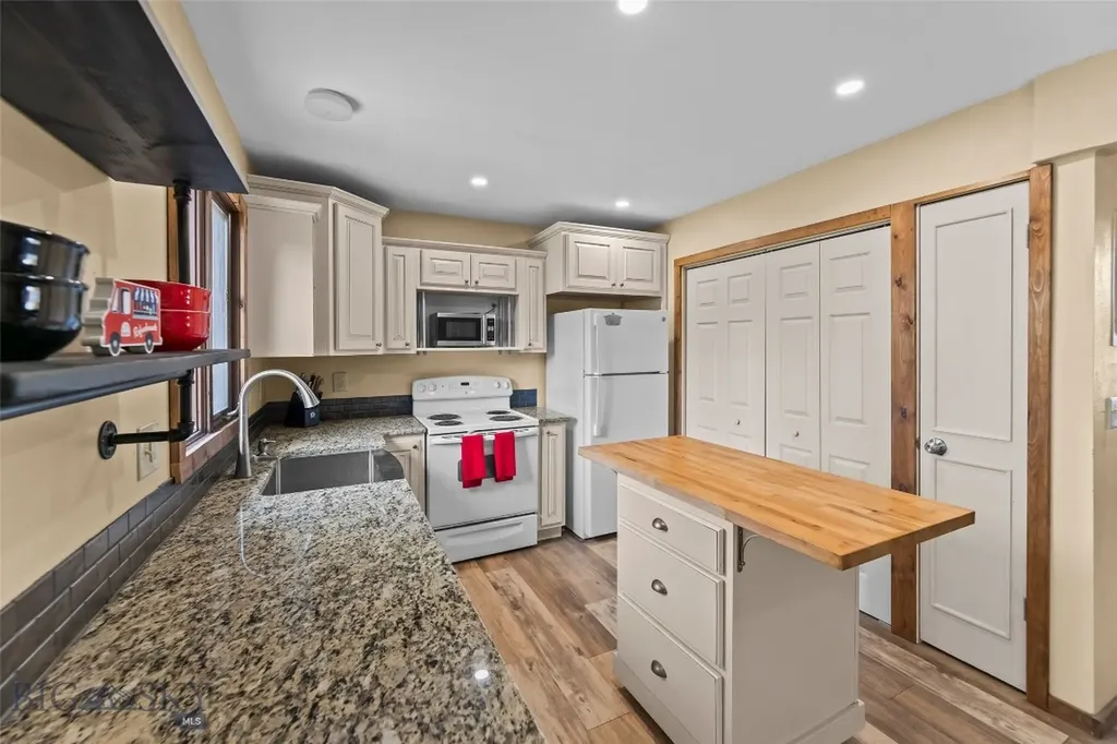 314 Hoffman Drive Bozeman MT 59715