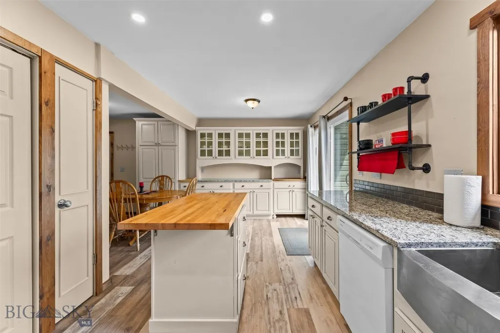 314 Hoffman Drive Bozeman MT 59715