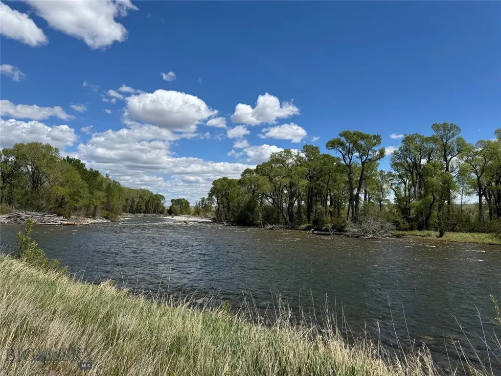 3 Fishing Hole Drive Big Timber MT 59011