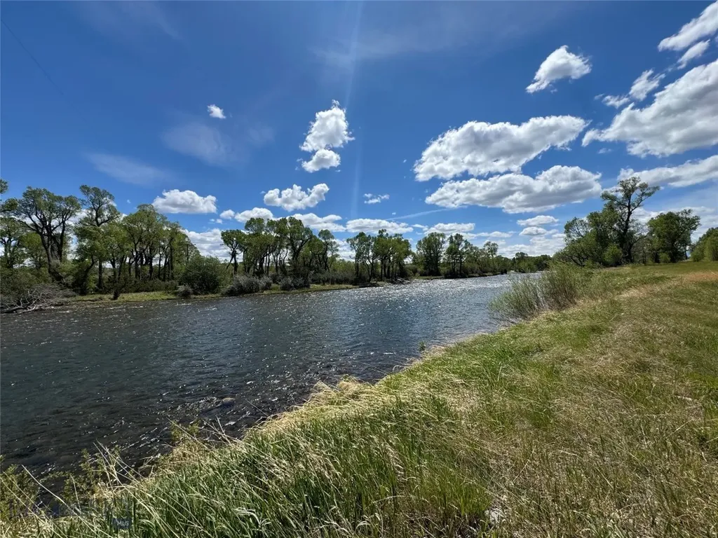 3 Fishing Hole Drive Big Timber MT 59011