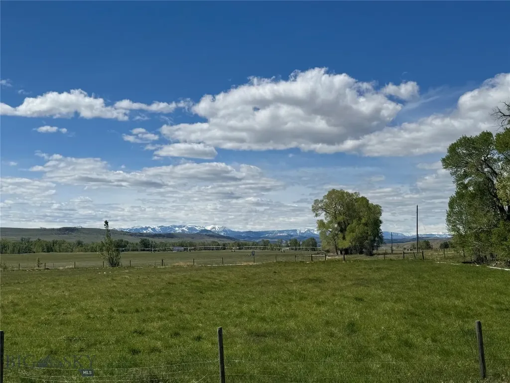 3 Fishing Hole Drive Big Timber MT 59011
